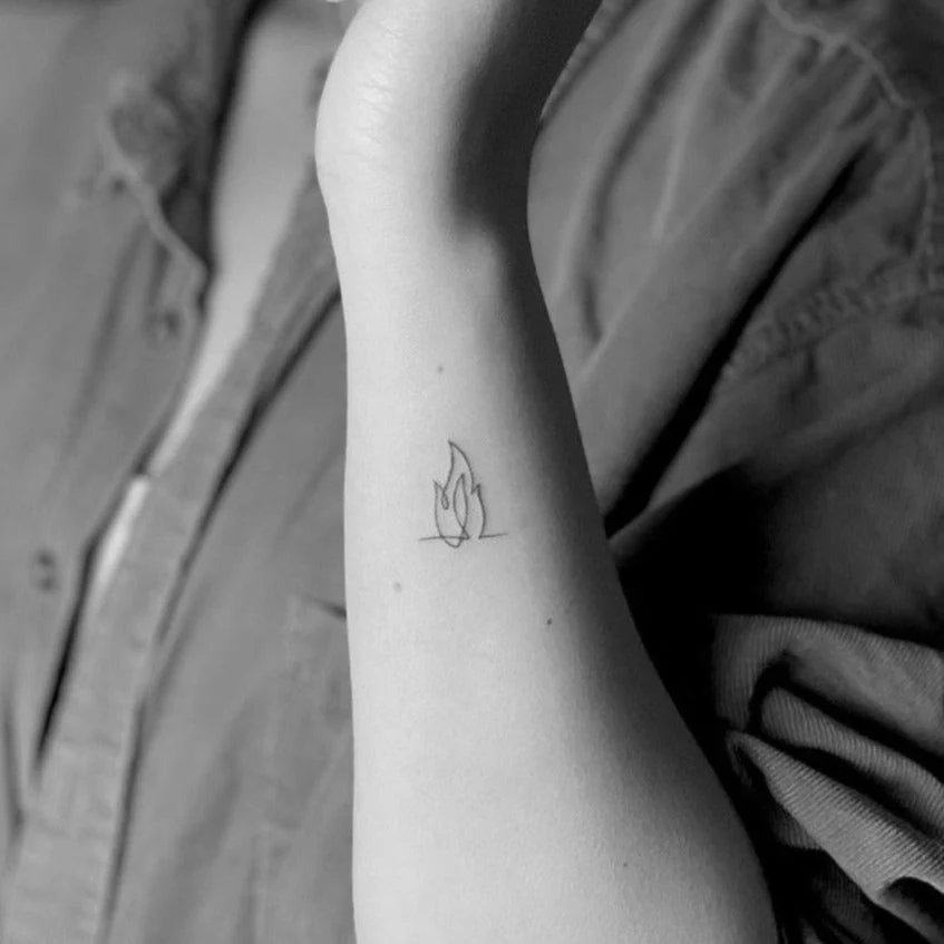 Tatouage Flamme Abstraite - Image 4