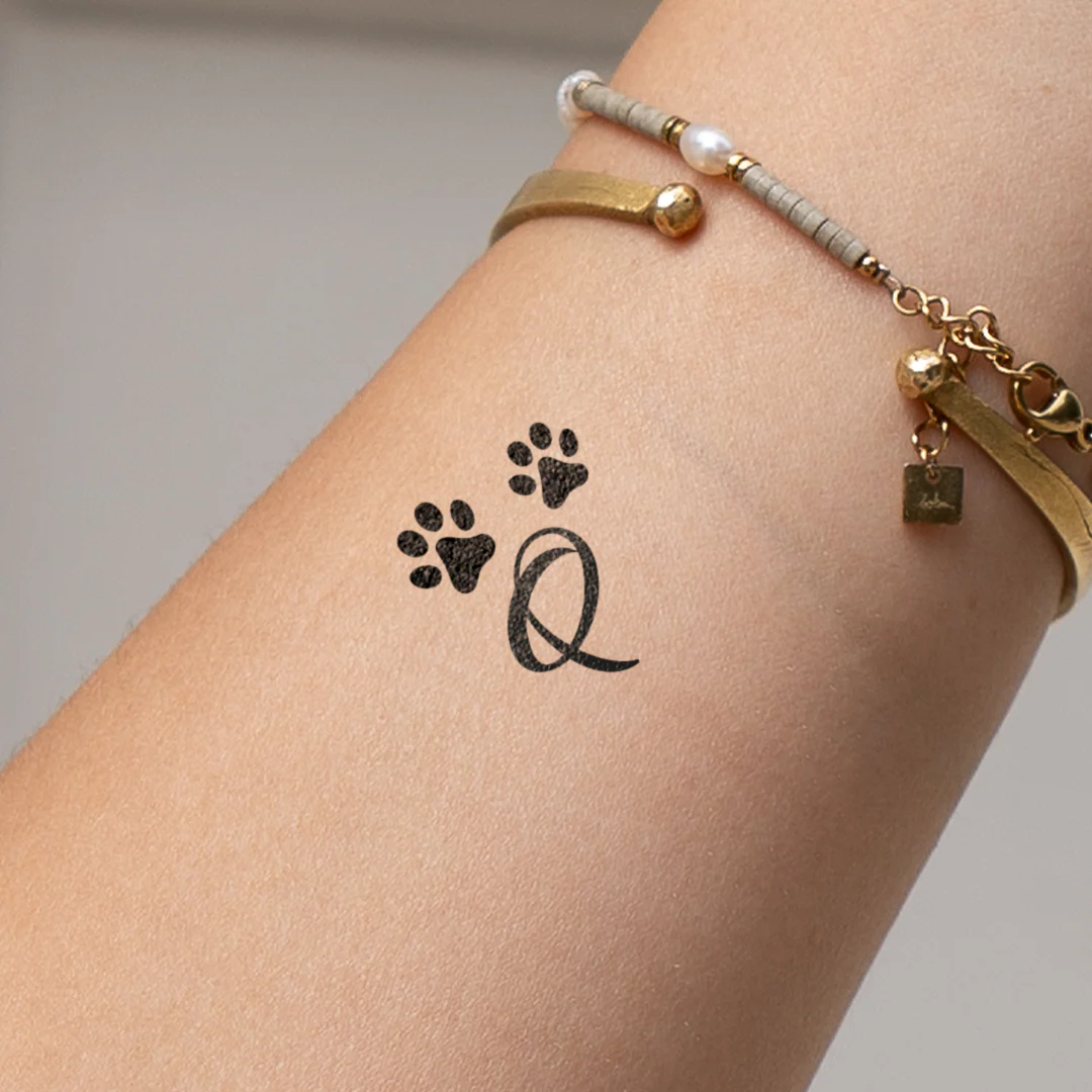 Tatouage pattes avec initiales (A-Z) - Image 49